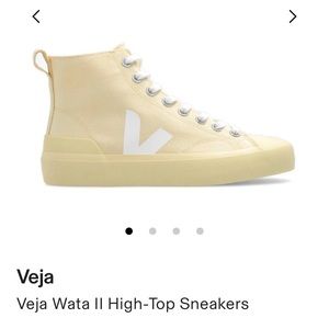 Veja Wata II High Top Sneakers size women’s 6 cream